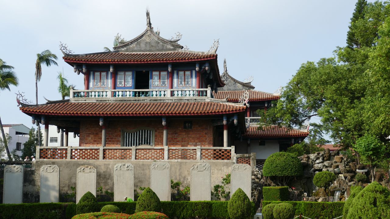 穿梭府城巷弄的自由之道：為什麼你該選擇台南租機車旅遊？