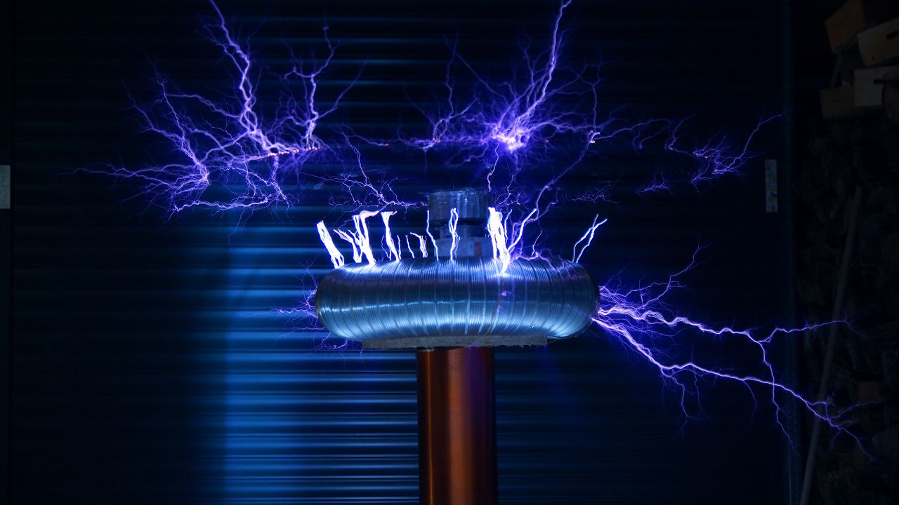 EMI電磁干擾：隱藏在生活中的無形挑戰與解決之道